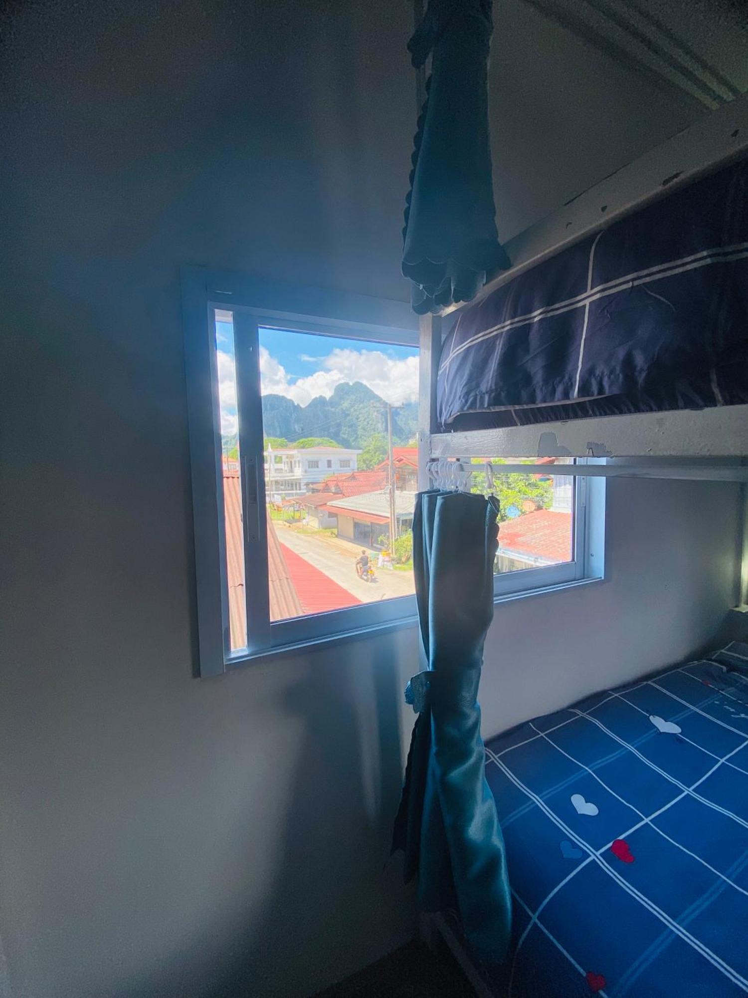Downtown Vang Vieng Hotel Экстерьер фото