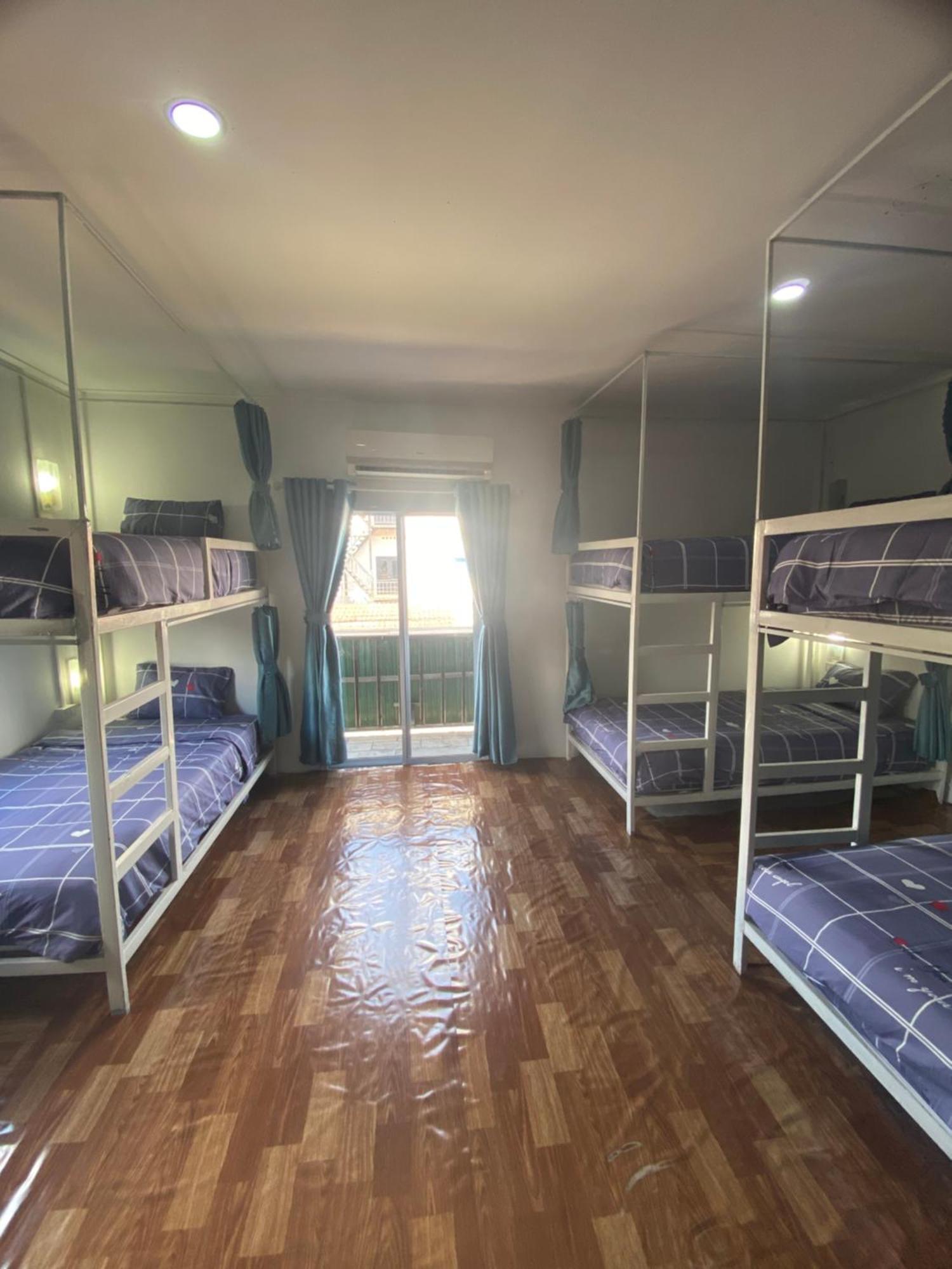 Downtown Vang Vieng Hotel Экстерьер фото
